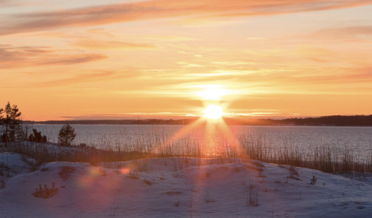 Solen går ner över de norra stränderna