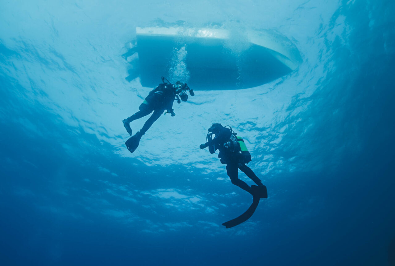 Deep Sea Reporter in the Galapagos